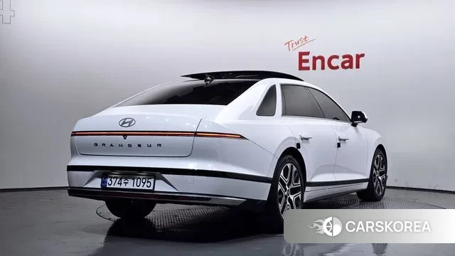 Hyundai Grandeur (GN7) id 3571891 из Кореи 12