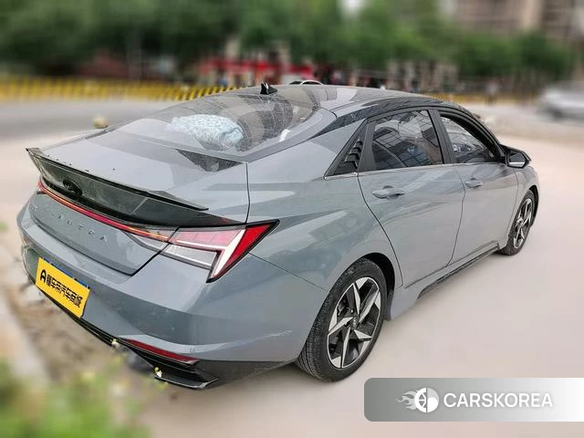 Hyundai Elantra 2023 Темно-серый из Китая, фото 2