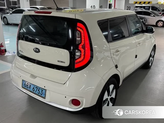 Kia Soul EV id 3500035 из Кореи 12