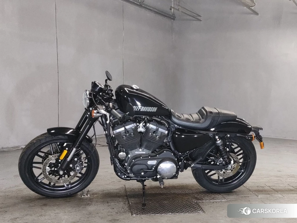 Проданный Harley-Davidson Sportster XL1200CX Roadster 2016 из Японии, фото 2