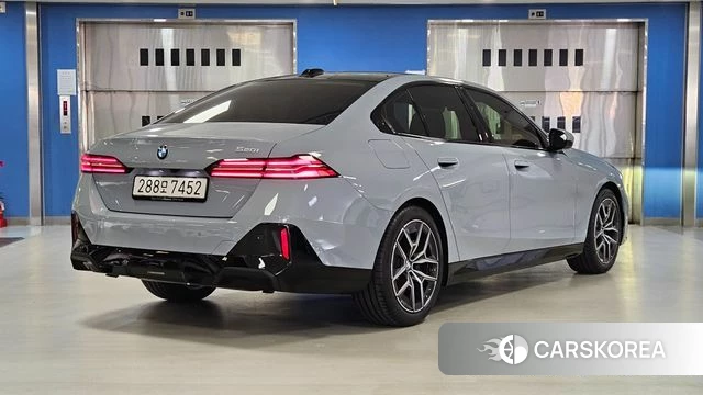 BMW 5 Series (G60) id 4897652 из Кореи 12