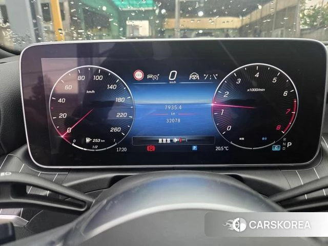 Mercedes-Benz C-Class W206 2024 Черный из Кореи, фото 2