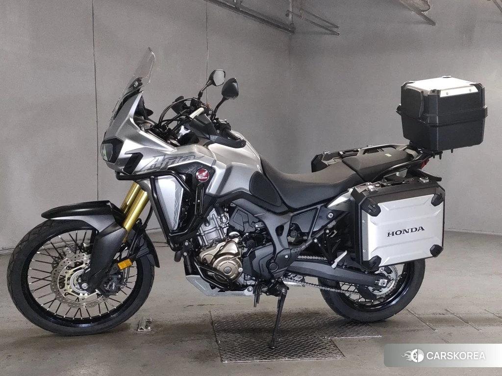 Проданный Honda CRF1000L AFRICA TWIN 2016 из Японии, фото 2
