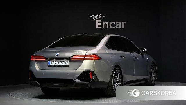 BMW 5 Series (G60) id 4279848 из Кореи 12