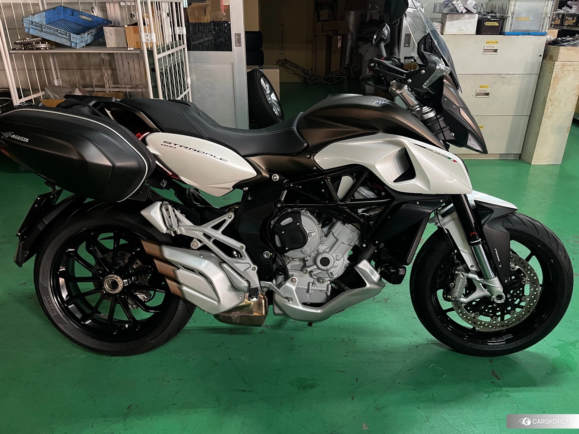 Проданный MV AGUSTA STRADALE 800 2015 из Японии