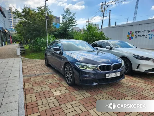 BMW 5 Series (G30) 2019 Черный из Кореи, фото 2