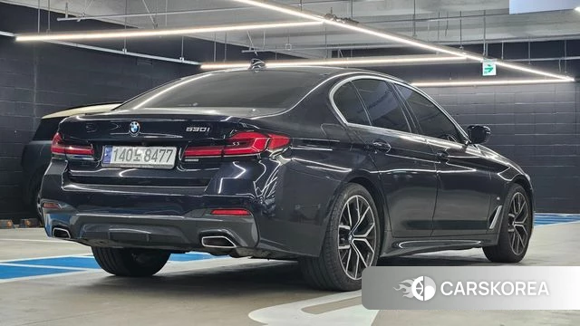 BMW 5 Series (G30) 2023 Черный из Кореи, фото 3