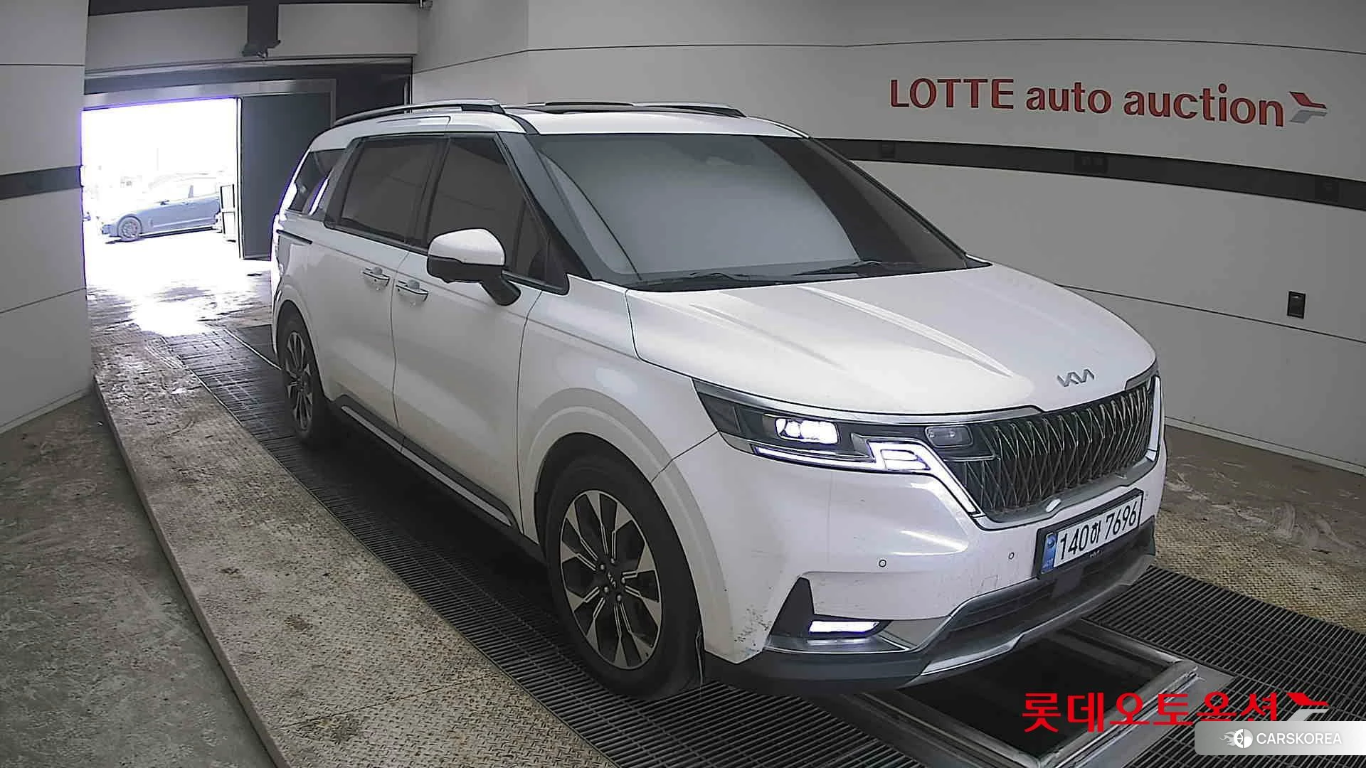 Kia Carnival id 3888395 из Кореи 12