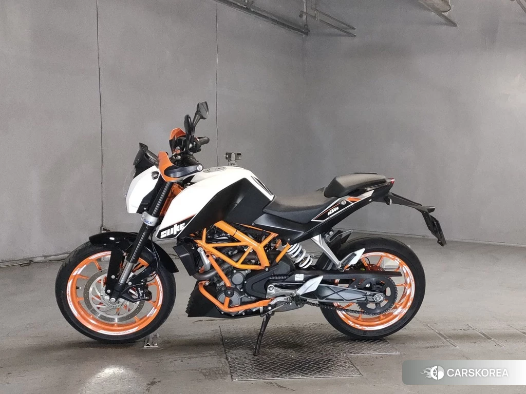 Проданный KTM 390 DUKE 2014 из Японии, фото 2