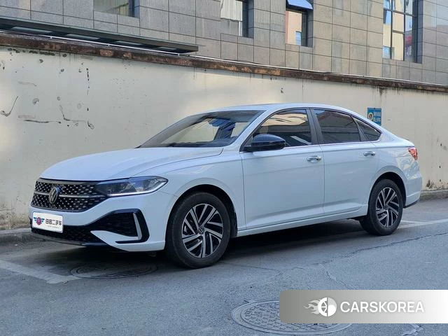 Volkswagen Lavida 2025 Белый из Китая, фото 3