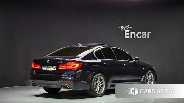 BMW 5 Series (G30) id 3459378 из Кореи 12