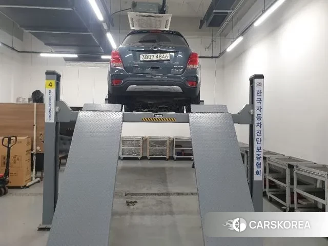 Chevrolet (GM Daewoo) The New Trax 2022 Серый из Кореи, фото 2