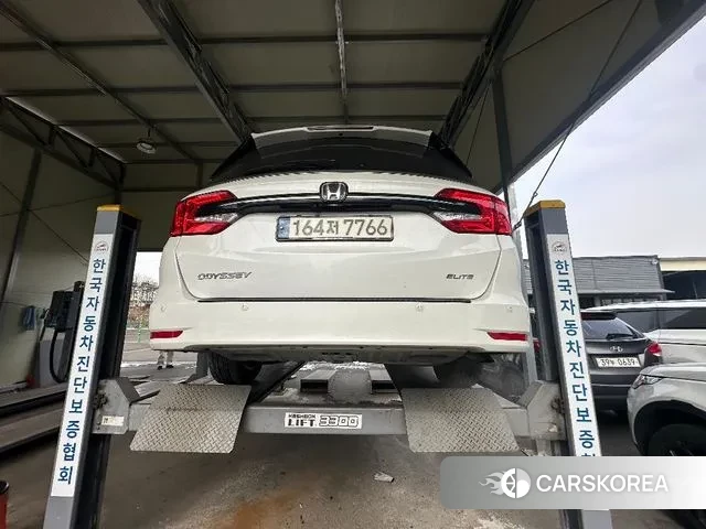 Honda Odyssey 2023 Белый из Кореи, фото 2