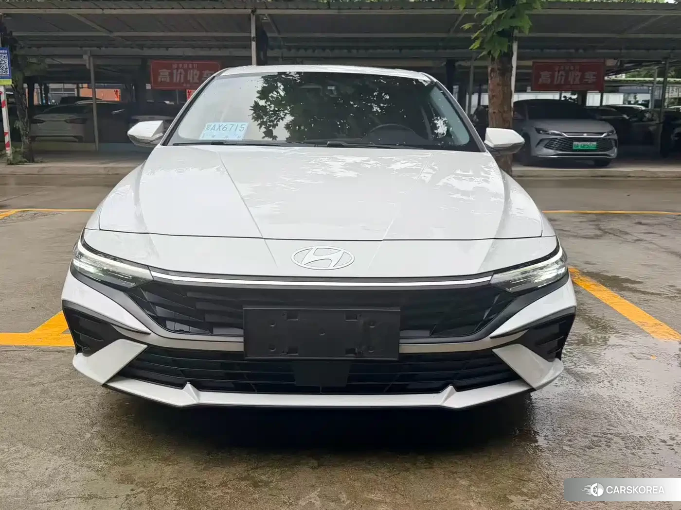 Hyundai Elantra 2023 Белый из Китая, фото 2