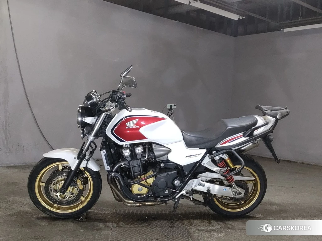 Проданный Honda CB1300SF 2012 из Японии, фото 2