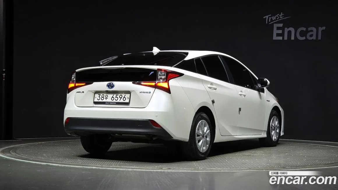 Toyota Prius 4th Generation id 1834770 из Кореи 12