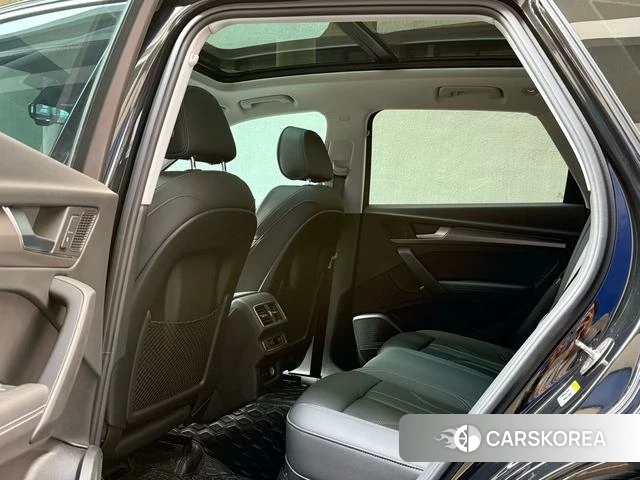Audi Q5L 2022 Черный из Китая, фото 3