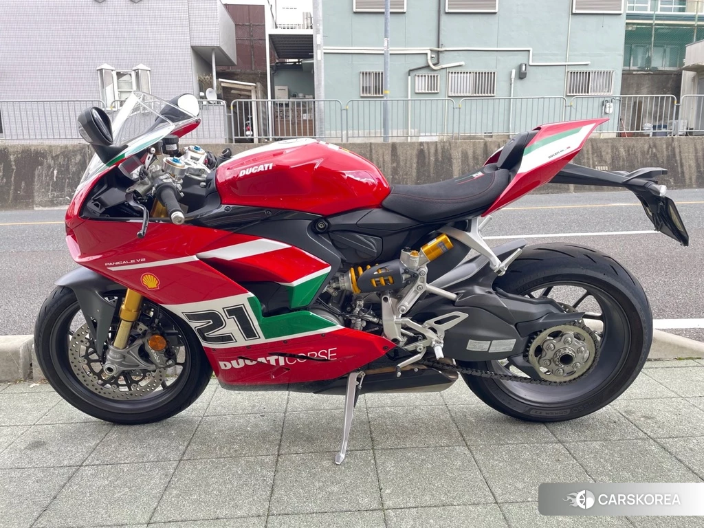 Проданный Ducati PANIGALE V2 2022 из Японии, фото 2