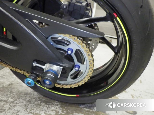 Suzuki GSX-S1000 id 4183615 из Японии 12