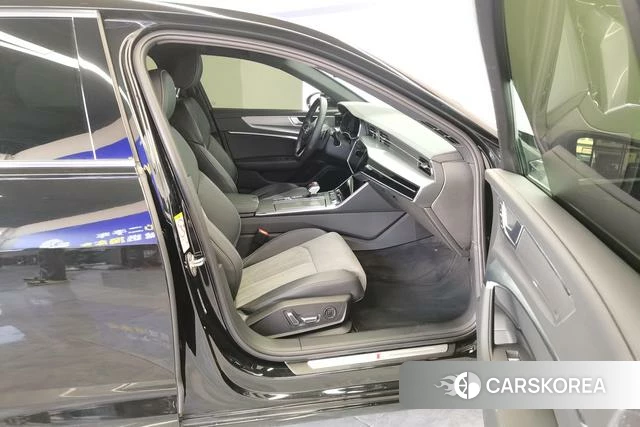 Audi A6L id 3945078 из Китая 9