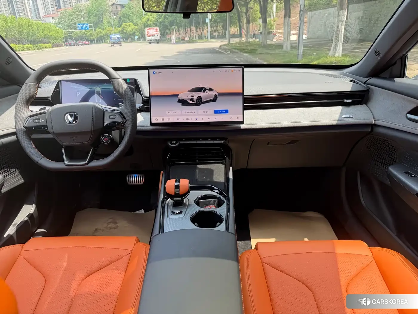 Chang'an UNI-V 2025 Silver/gray из Китая, фото 2