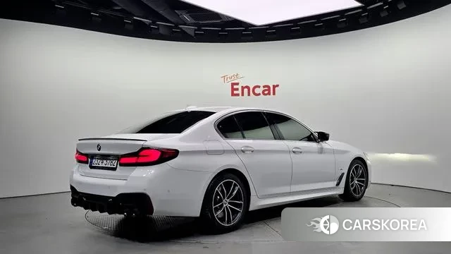 BMW 5 Series (G30) id 2968961 из Кореи 12