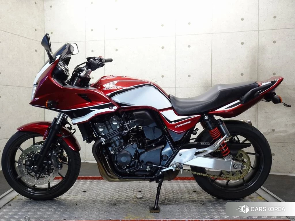 Проданный Honda CB400SF BOLDOR ABS 2018 из Японии, фото 2