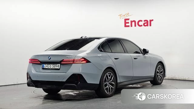 BMW 5 Series (G60) id 4607558 из Кореи 12
