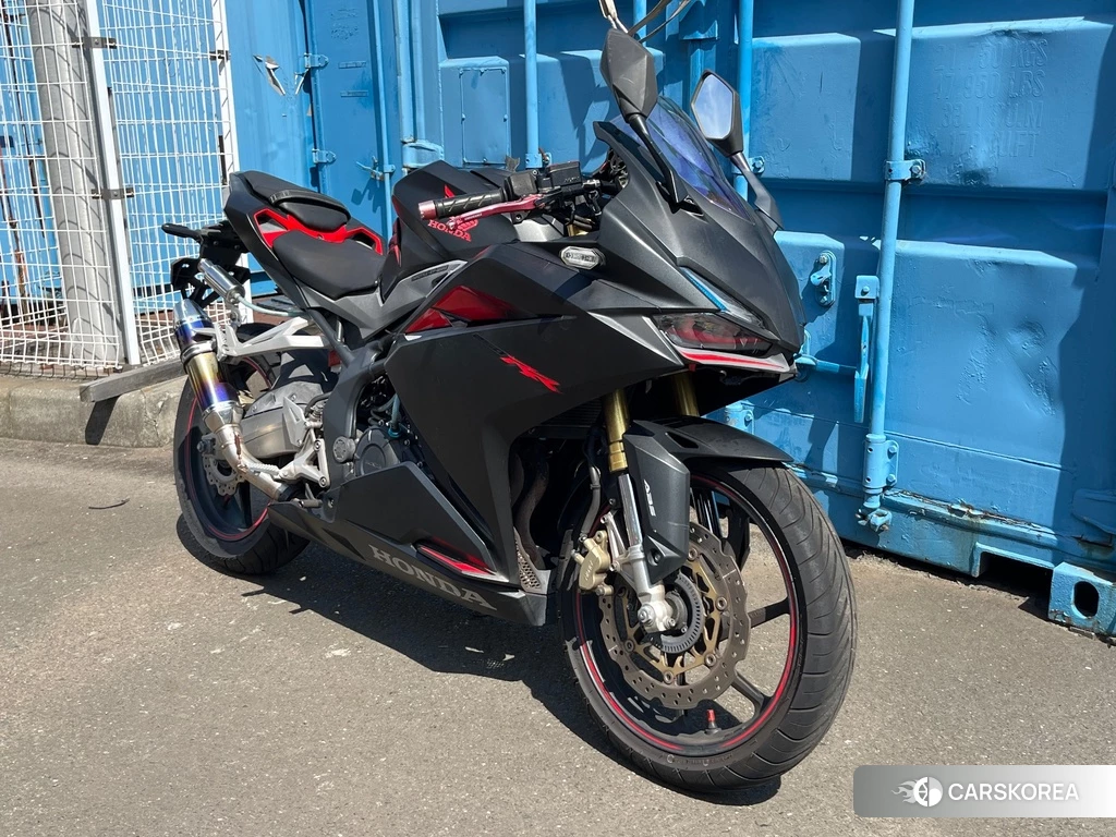 Проданный Honda CBR250RR ABS 2017 из Японии