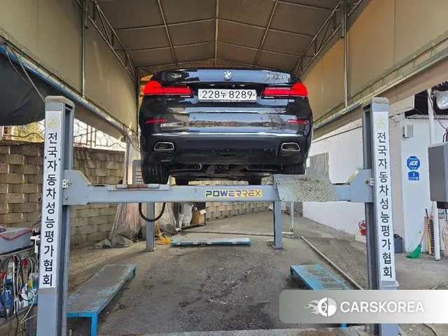 BMW 5 Series (G30) 2021 Черный из Кореи, фото 2