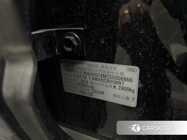 Audi Q7 2025 Черный из Китая, фото 2