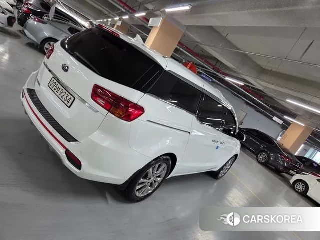 Kia The New Carnival id 3676943 из Кореи 12