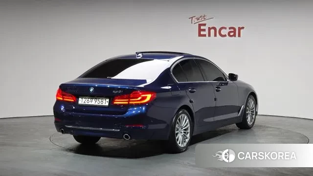 BMW 5 Series (G30) id 3703227 из Кореи 12