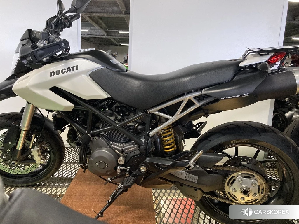 Проданный Ducati HYPERMOTARD 796 2012 из Японии