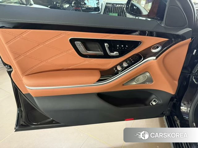 Mercedes-Benz Maybach S-class id 4253447 из Китая 9