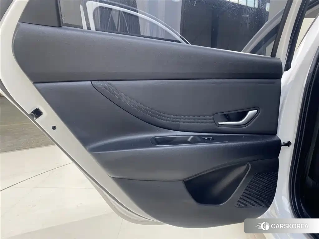 Hyundai Elantra id 4545985 из Китая 12