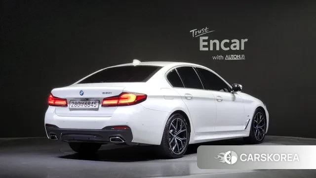 BMW 5 Series (G30) id 3059862 из Кореи 12