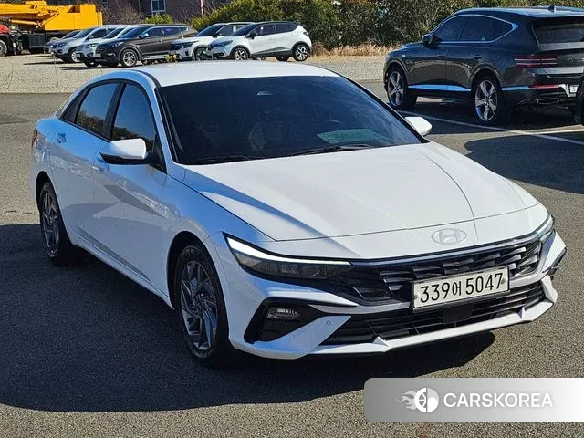 Hyundai The New Avante (CN7) 2023 Белый из Кореи, фото 6