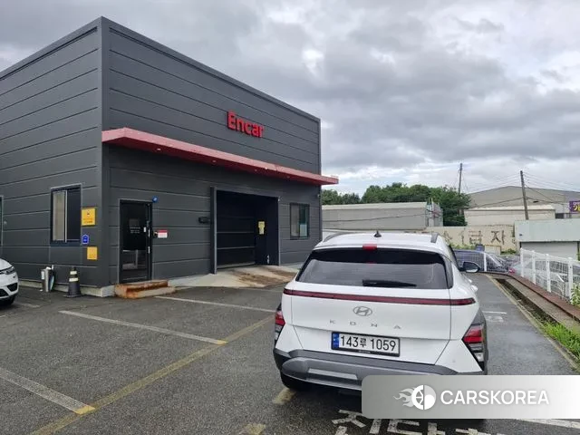 Hyundai Kona (SX2) 2023 Белый из Кореи, фото 2