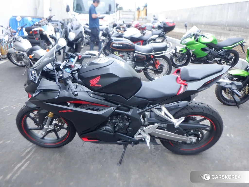 Проданный Honda CBR250RR 2017 из Японии