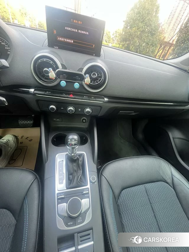 Audi A3 2018 Белый из Китая, фото 3