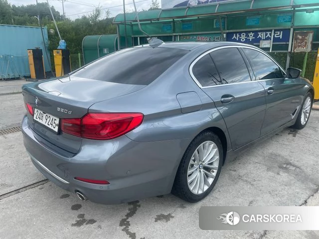 BMW 5 Series (G30) 2019 Серый из Кореи, фото 2