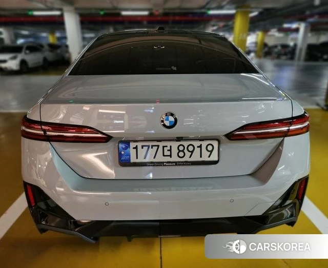 BMW 5 Series (G60) 2024 Серый из Кореи, фото 4