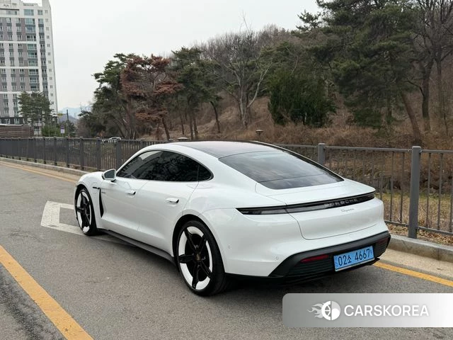 Porsche Taycan 2024 Белый из Кореи, фото 3