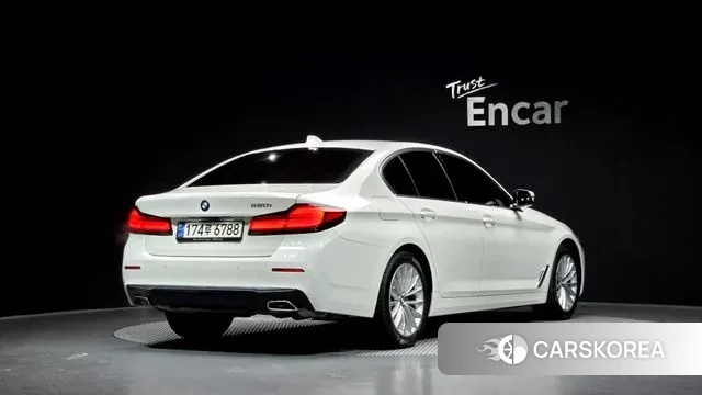 BMW 5 Series (G30) id 3697465 из Кореи 12