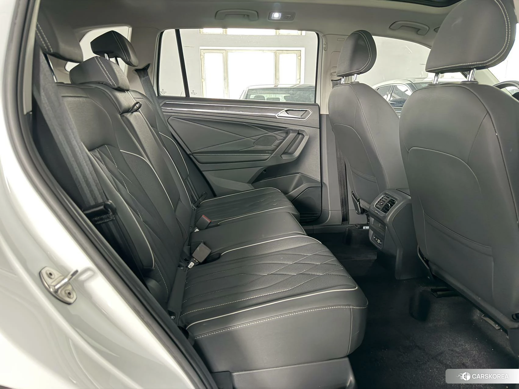 Volkswagen Tiguan L 2022 Белый из Китая, фото 4