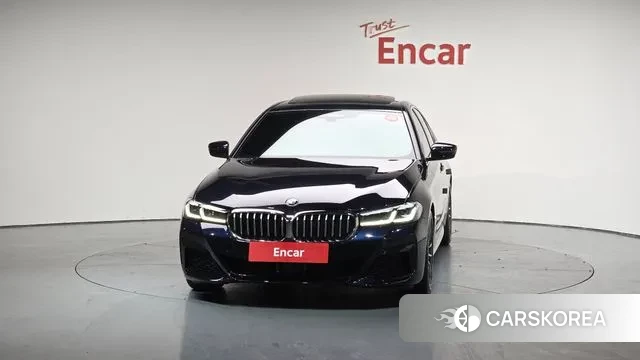 BMW 5 Series (G30) id 3410926 из Кореи 12