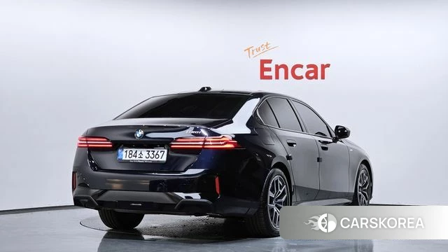 BMW 5 Series (G60) id 4222623 из Кореи 12