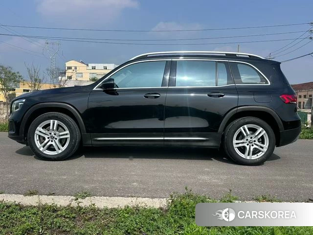 Mercedes-Benz GLB 2023 Черный из Китая, фото 2