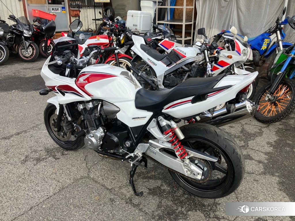 Проданный Honda CB1300SF BOLDOR ABS 2010 из Японии